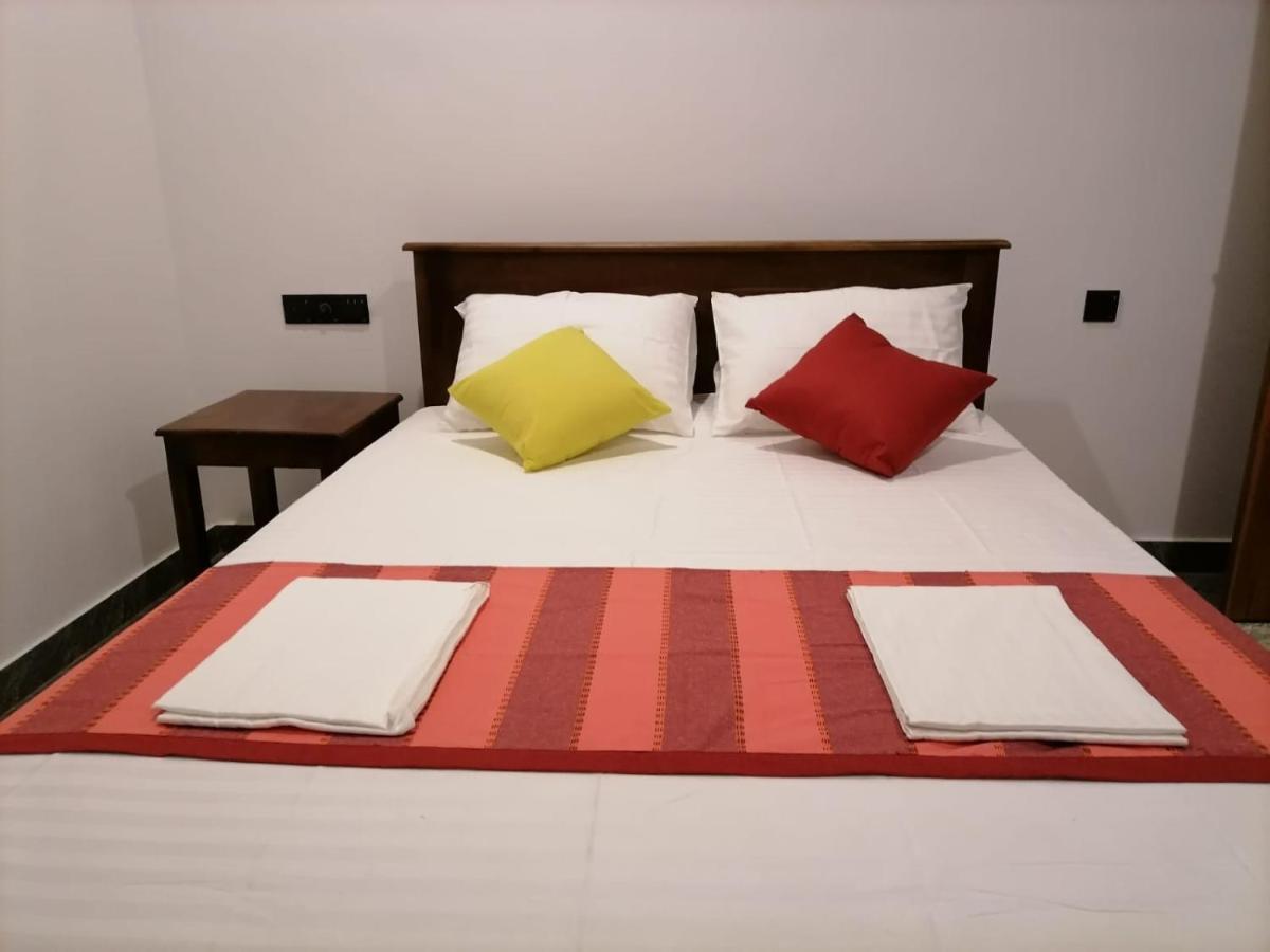 Ceylonima Home Stay Anurâdhapura Extérieur photo