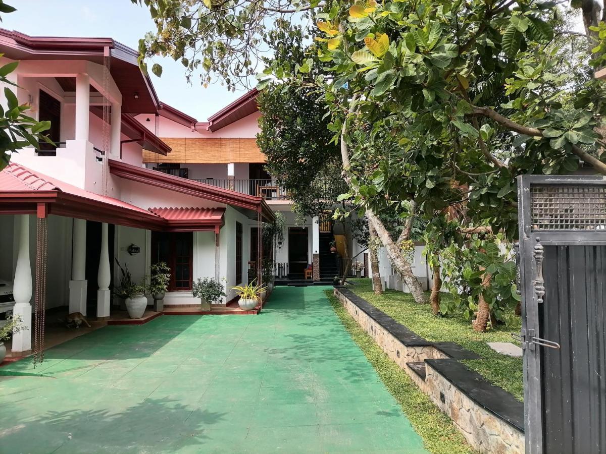 Ceylonima Home Stay Anurâdhapura Extérieur photo