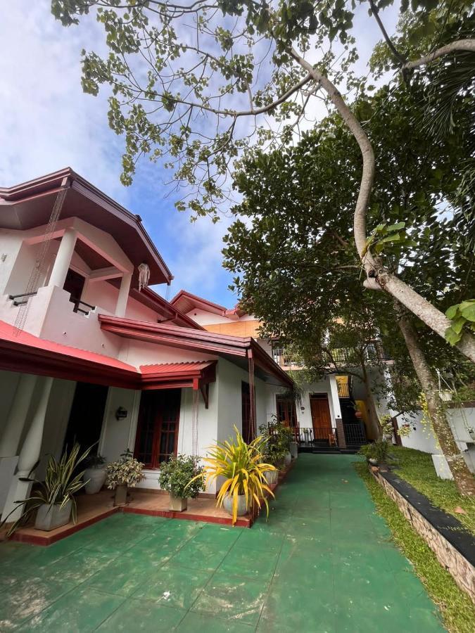 Ceylonima Home Stay Anurâdhapura Extérieur photo