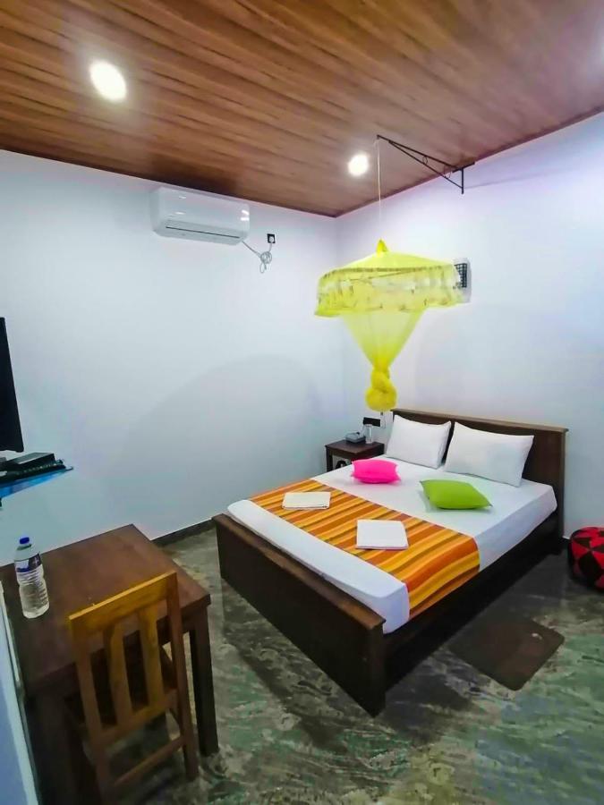 Ceylonima Home Stay Anurâdhapura Extérieur photo