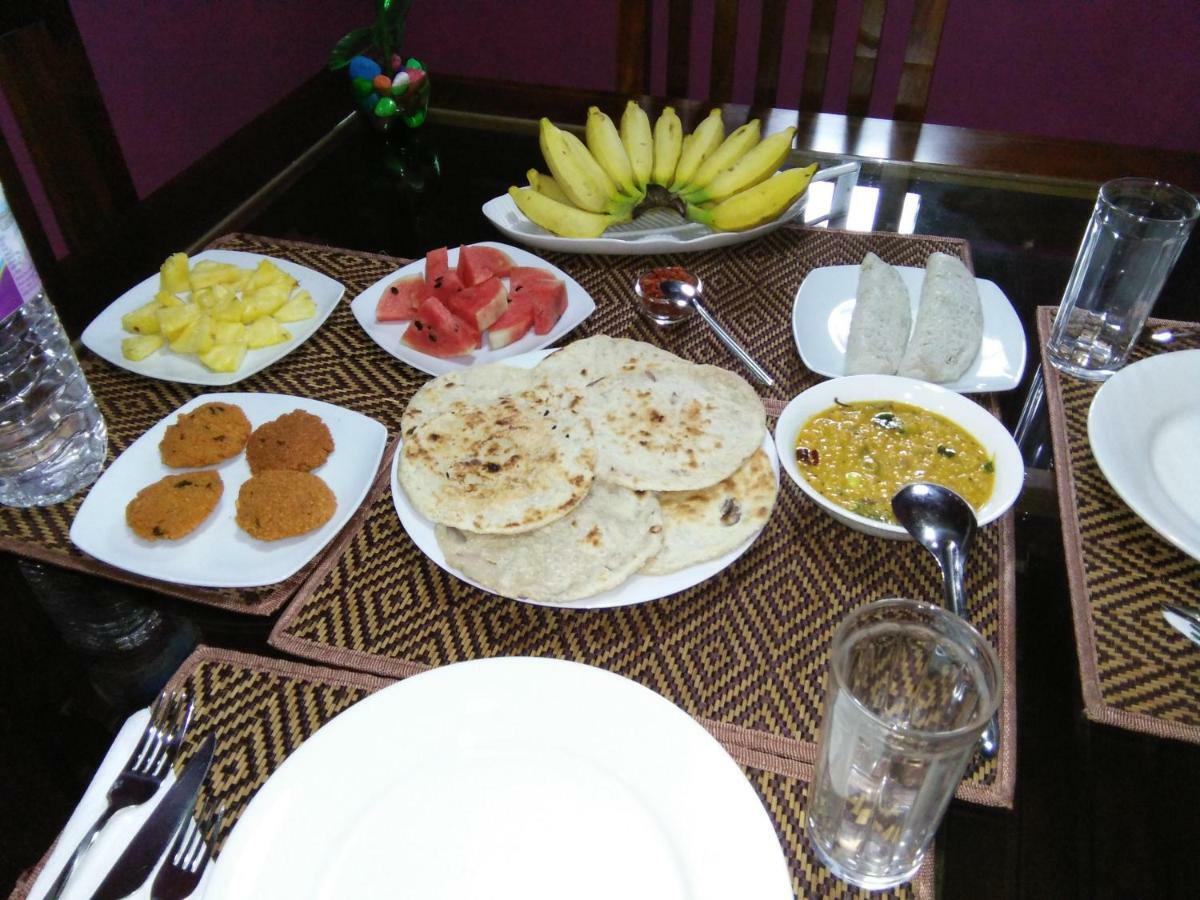 Ceylonima Home Stay Anurâdhapura Extérieur photo