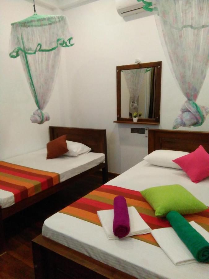 Ceylonima Home Stay Anurâdhapura Extérieur photo